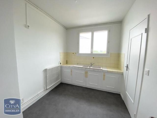 Location Appartement 4 pièces 80m² BEAUVAIS 60000