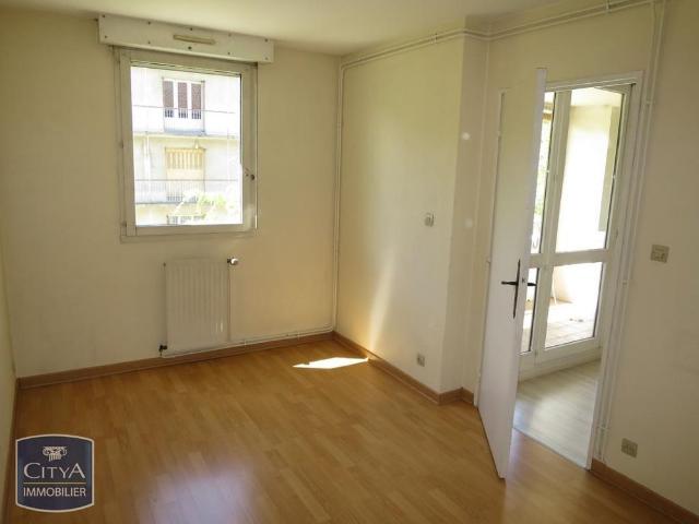 Location Appartement 4 pièces 80m² FONTAINE 38600
