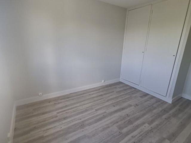 Location Appartement 4 pièces 80m² ST JEAN DE BRAYE 45800
