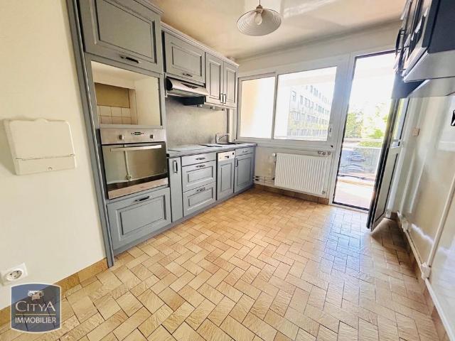 Location Appartement 4 pièces 80m² VAIRES SUR MARNE 77360