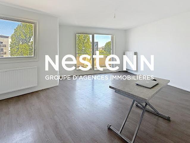 Location Appartement 4 pièces 81.8 m2 Bron