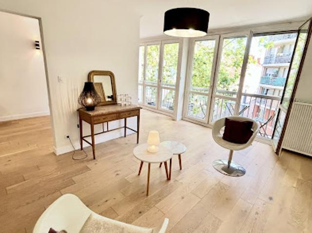 Location Appartement 4 pièces 81.18 m2 Villeurbanne