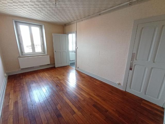 Location Appartement 4 pièces 81m²