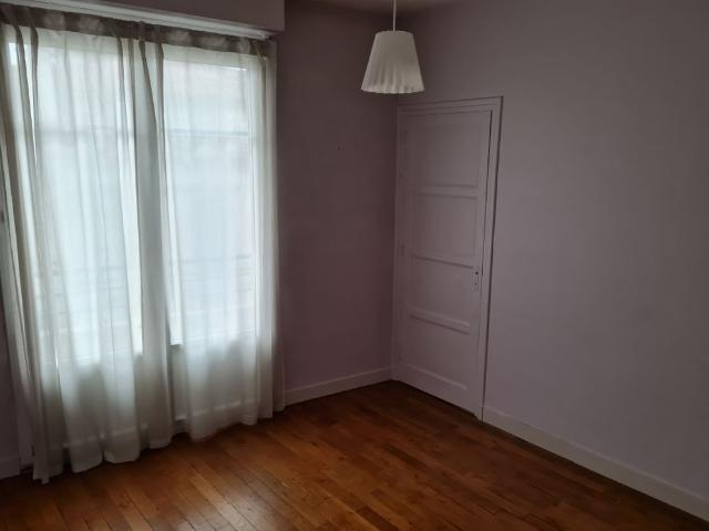 Location Appartement 4 pièces 81m² ANGOULEME 16000