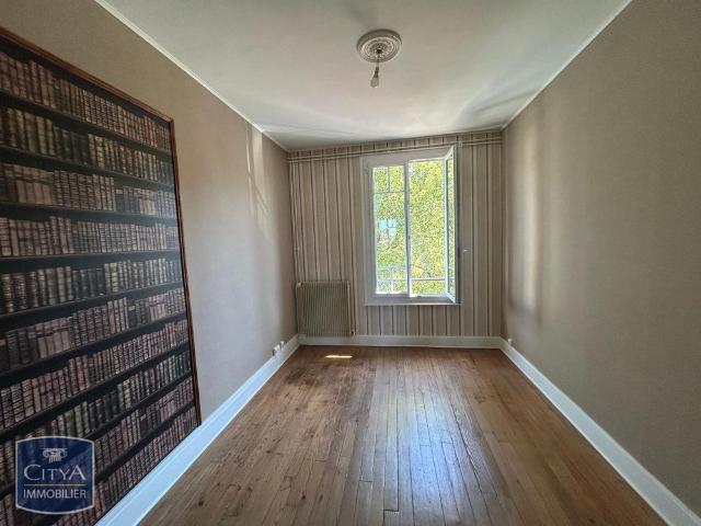 Location Appartement 4 pièces 81m² BOURG EN BRESSE 01000