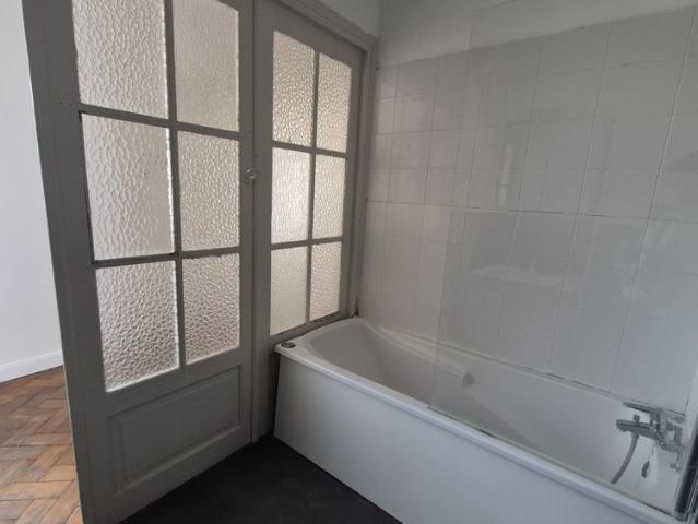 Location Appartement 4 pièces 81m² LILLE 59000