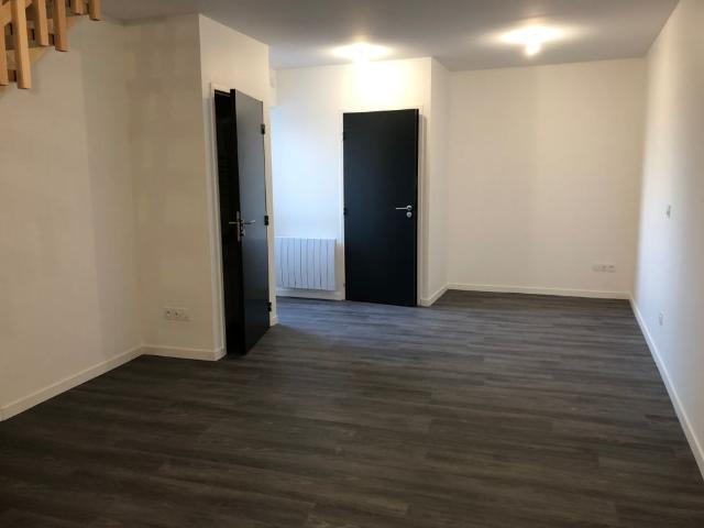 Location Appartement 4 pièces 81m² SALAISE SUR SANNE 38150