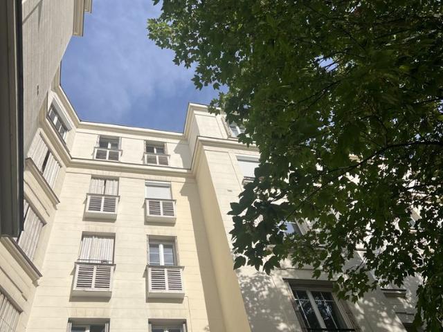 Location Appartement 4 pièces 81m² PARIS 14ème