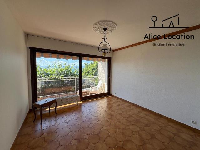 Location Appartement 4 pièces 81m² THONON LES BAINS 74200