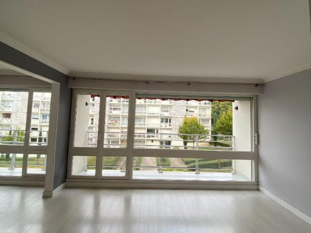 Location appartement 4 pièces, 82.51m², Yerres