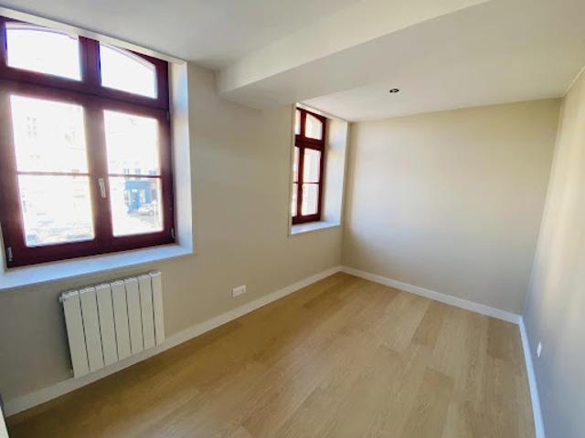 Location Appartement 4 pièces 82.84 m2 Douai