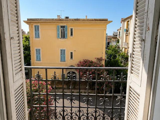 Location Appartement 4 pièces 82.94 m2 Nice