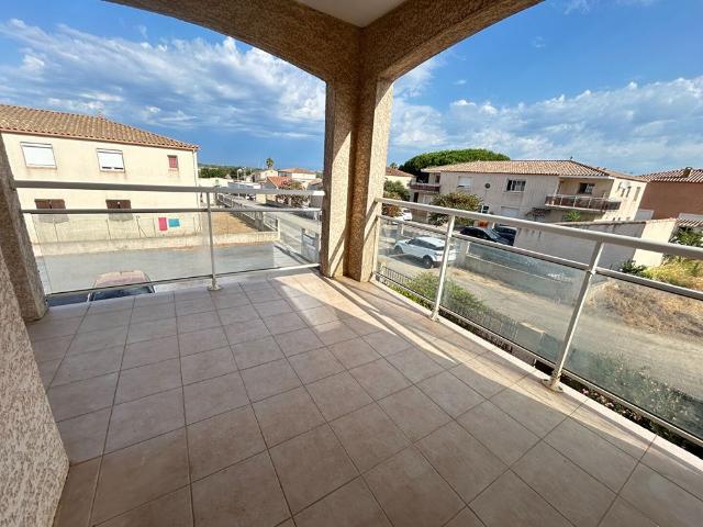 Location appartement 4 pièces, 81.55m², Vinassan