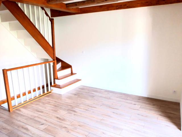 Location appartement 4 pièces 82.04 m² à Saint Genis Pouilly 01630 1 790,00 € / mois HC