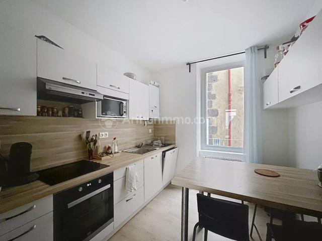 Location Appartement 4 pièces 82 m2 à Clermont Ferrand