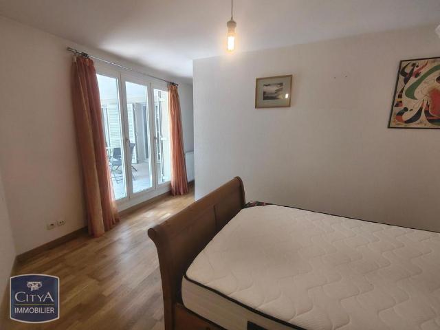 Location Appartement 4 pièces 82m² BORDEAUX 33100