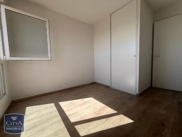 Location Appartement 4 pièces 82m² MIONNAY 01390
