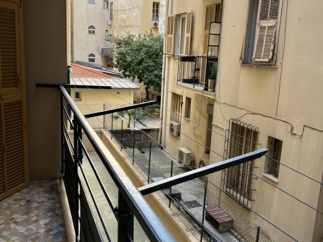 Location Appartement 4 pièces 82m² NICE 06000