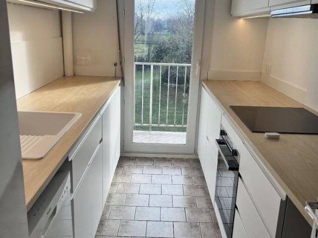 Location Appartement 4 pièces 82m² PESSAC 33600