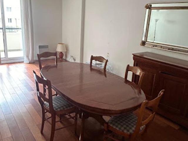 Location Appartement 4 pièces 87.61 m2 Issy les Moulineaux