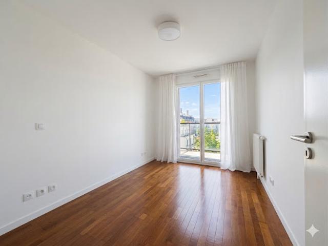 Location Appartement 4 pièces 87.69 m2 La plaine saint denis