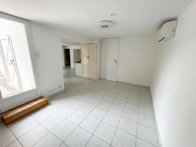 Location appartement 4 pièces, 87.10m², Peyriac de Mer