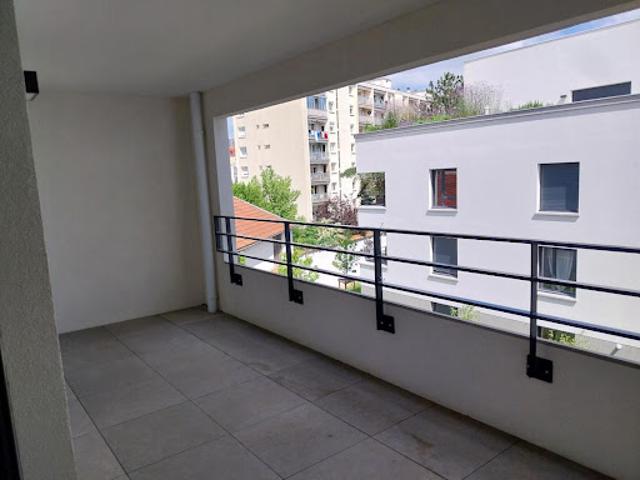 Location Appartement 4 pièces 87 m2 Tassin la Demi Lune