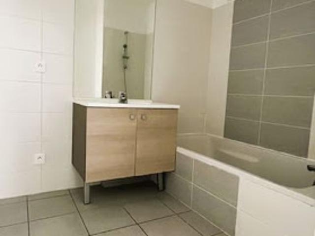 Location Appartement 4 pièces 87 m2 Lentilly