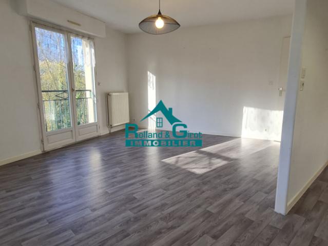 Location appartement 4 pièces 87 m²