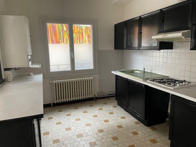 Location Appartement 4 pièces 87m² CHATELLERAULT 86100