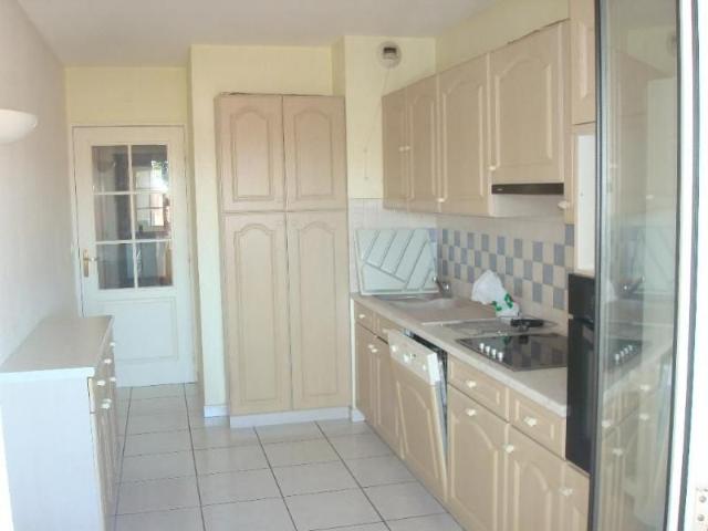 Location Appartement 4 pièces 87m² DRAGUIGNAN 83300