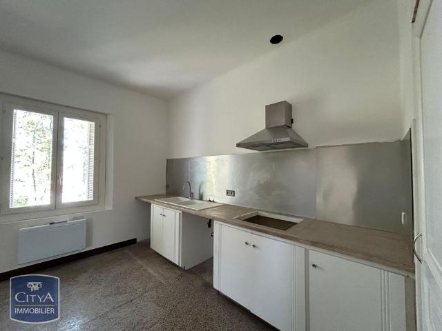 Location Appartement 4 pièces 87m² FREJUS 83600