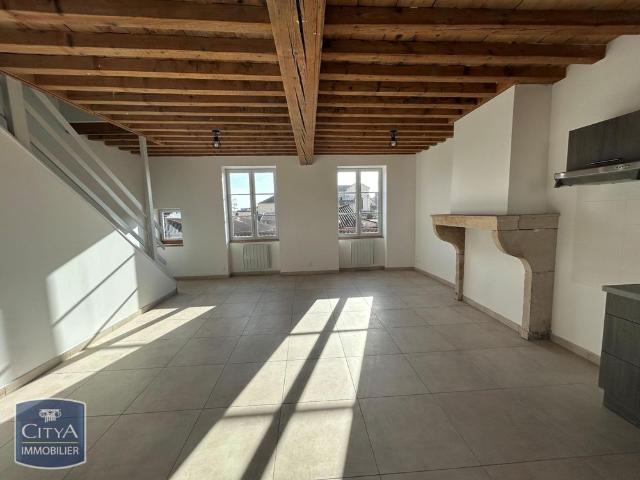 Location Appartement 4 pièces 87m² VILLEFRANCHE SUR SAONE 69400
