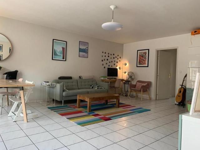 Location appartement 4 pièces 84.82 m2 à Tours
