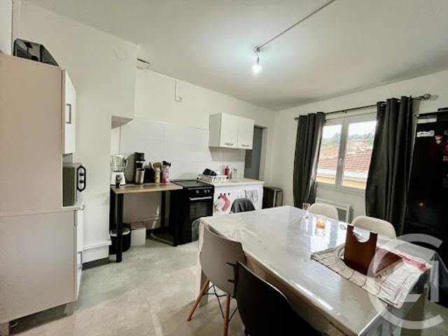 Location Appartement 4 pièces 84.8 m2 Saint Ambroix