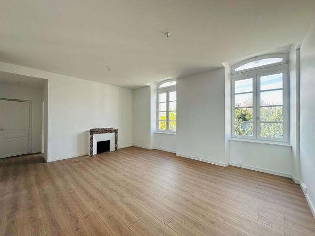 Location appartement 4 pièces, 84.95m², Bram