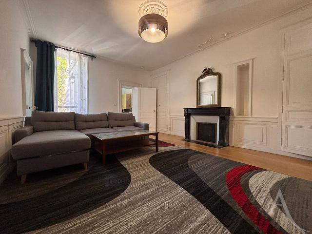Location appartement 4 pièces, 84.13m², Bourges
