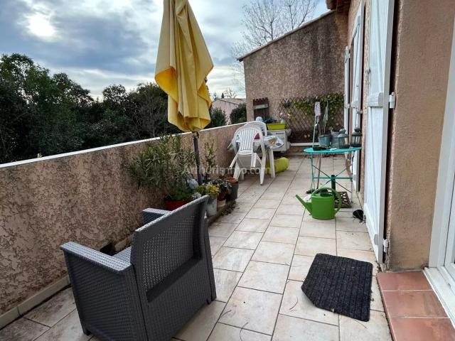 Louer appartement de 4 pièces 84 m² 1 250 € à Aubagne 13400: une annonce Arthurimmo.com