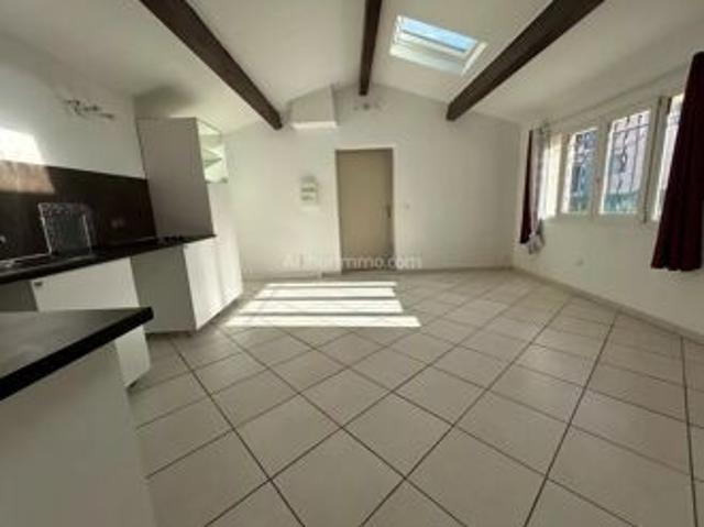 Location Appartement 4 pièces 84 m2 à Aubagne