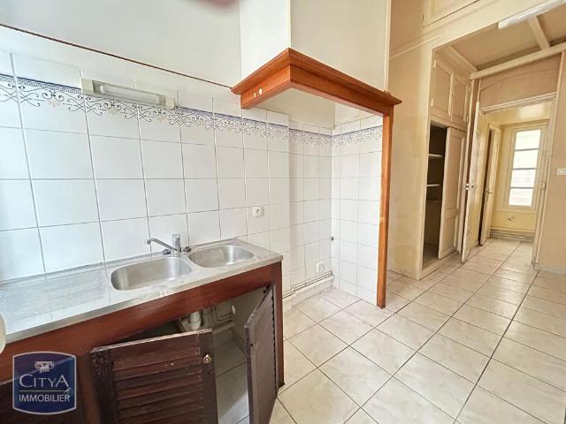 Location Appartement 4 pièces 84m² CARCASSONNE 11000