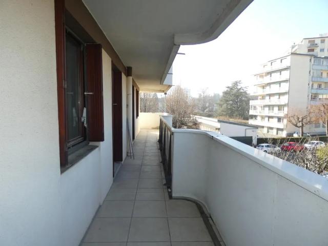 Location Appartement 4 pièces 84m² CHAMBERY 73000