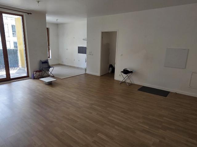 Location Appartement 4 pièces 84m² BORDEAUX 33000