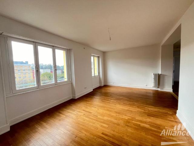 Location Appartement 4 pièces 84m² BELFORT 90000