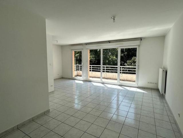 Location Appartement 4 pièces 84m² KINGERSHEIM 68260