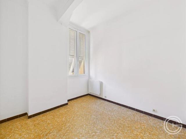 Location Appartement 4 pièces 84m² NICE 06300