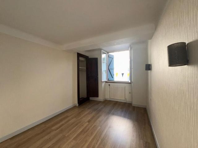 Location Appartement 4 pièces 84m² ST JEAN PIED DE PORT 64220