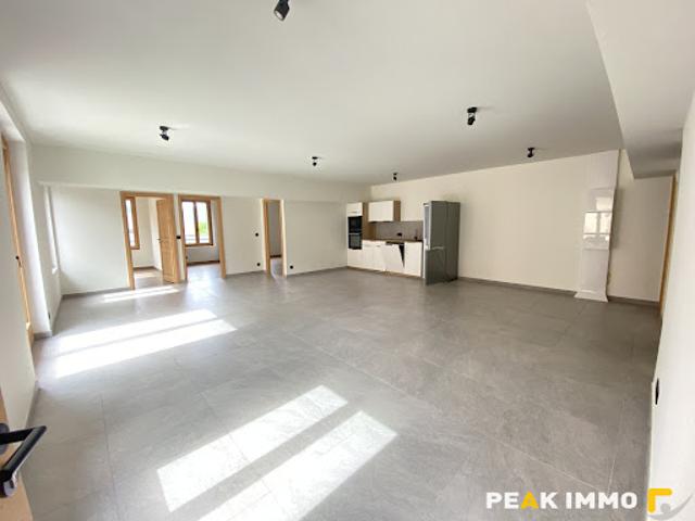 Location Appartement 4 pièces 85.6 m2 Sallanches