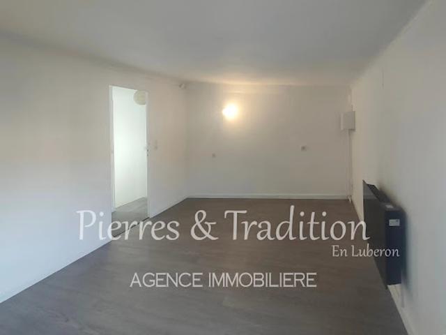 Location Appartement 4 pièces 85 m2 Apt