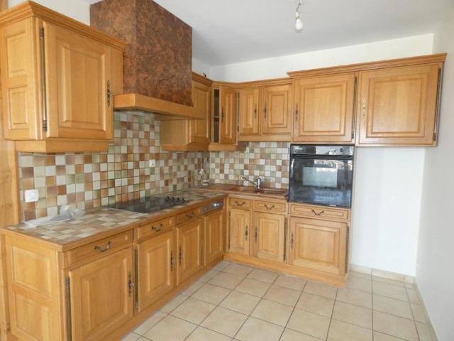 Location Appartement 4 pièces 85m² CHAMBERY 73000