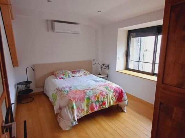 Location Appartement 4 pièces 85m² MILLAU 12100